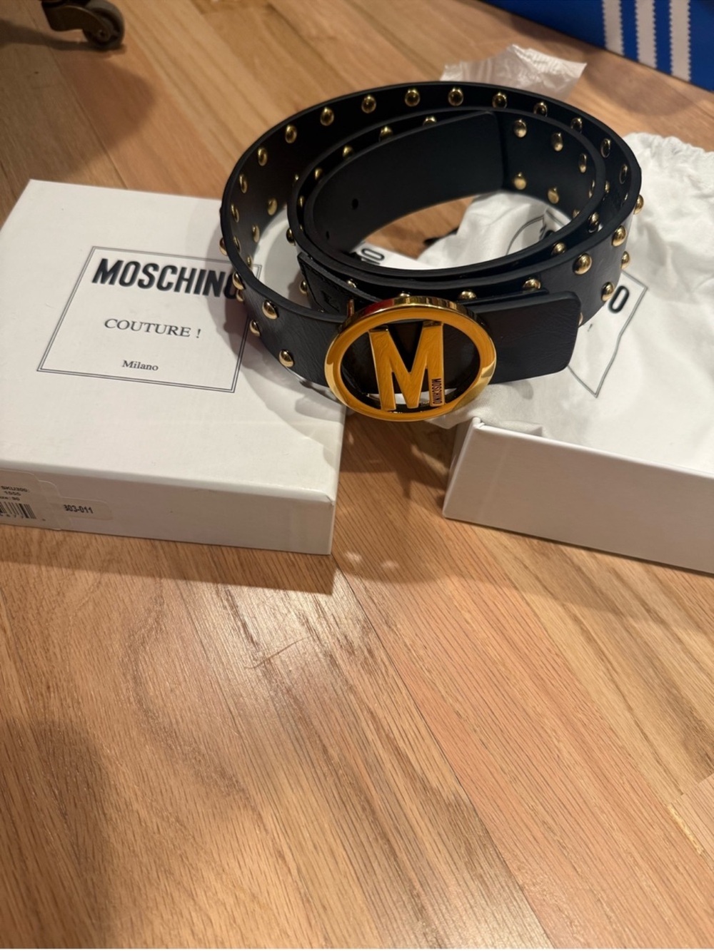 Moschino belt